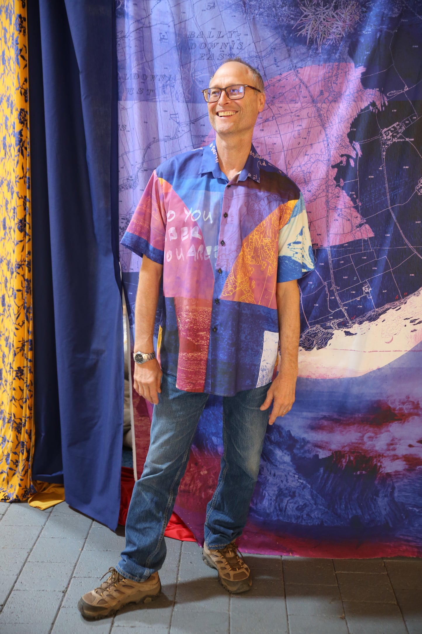 JUMP CUTS Oversize Pleat Back Short Sleeve Shirt