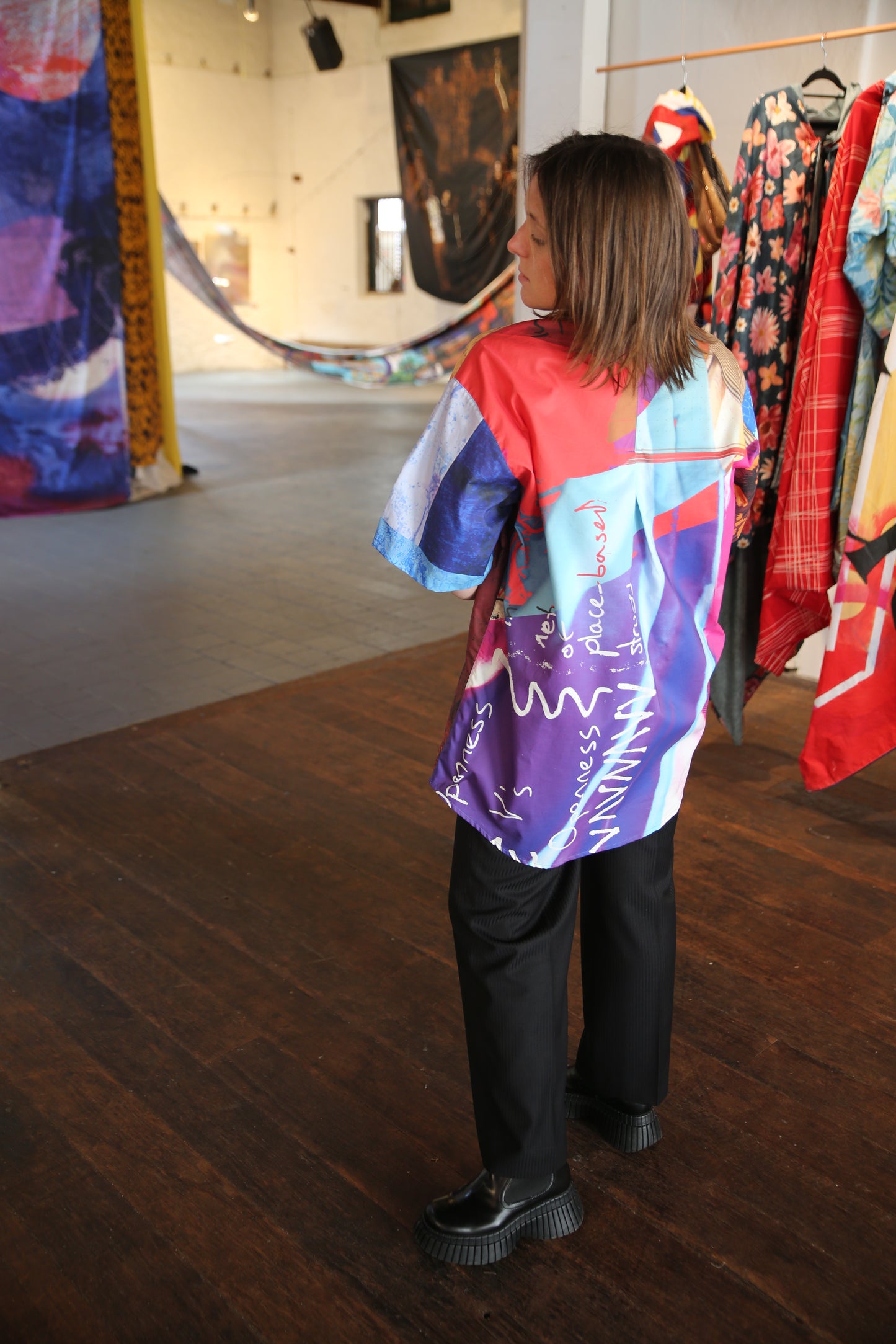 JUMP CUTS Oversize Pleat Back Short Sleeve Shirt