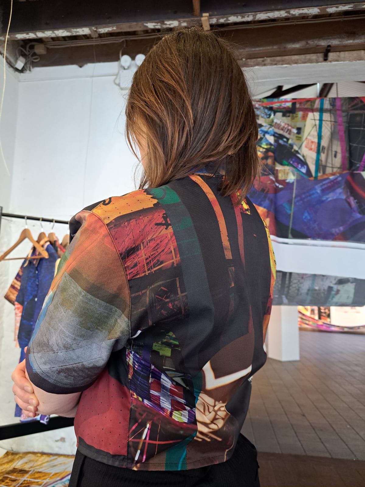 JUMP CUTS Cropped shirt